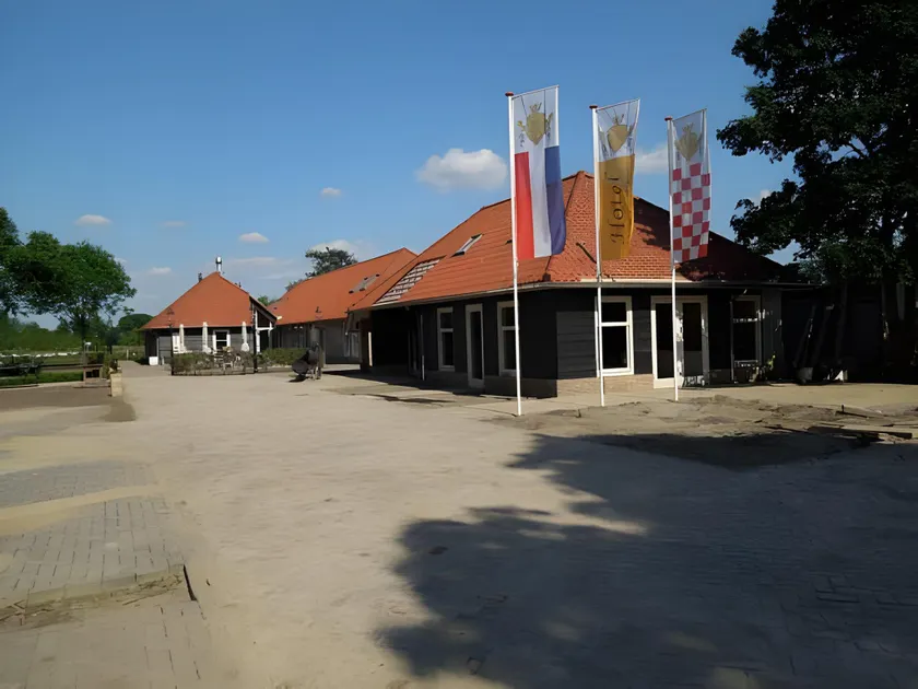 Hotel Hof van 's Gravenmoer - Image 1