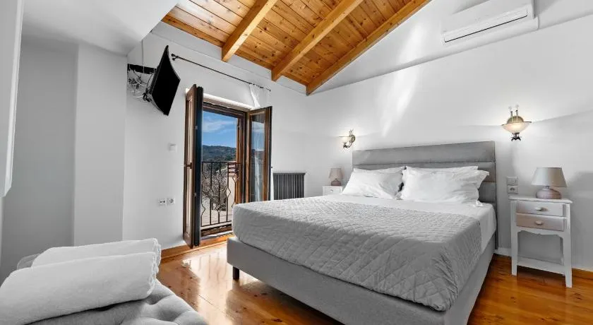 Myrtillo I Luxury Traditional House - Image 1