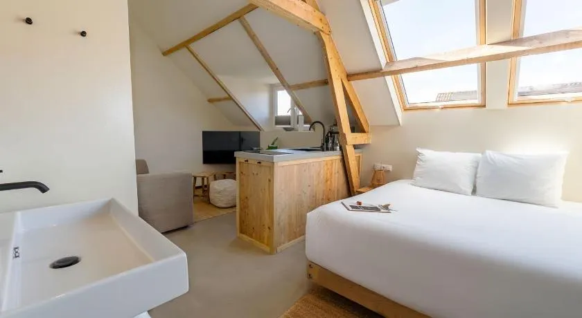 Van Heeckeren Apartments & Suites Buren - Image 1