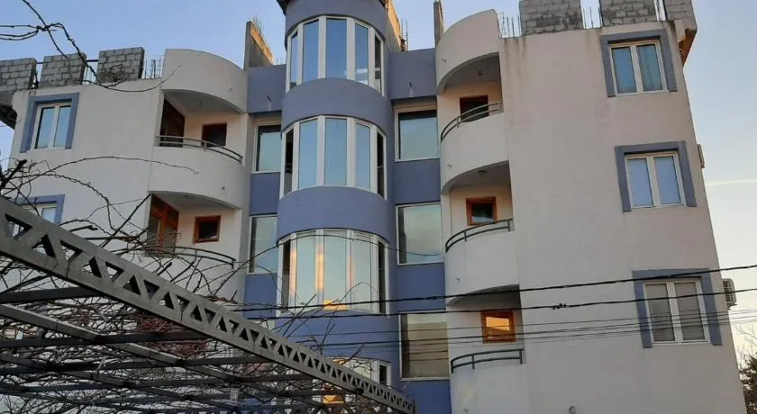 Rooms & Apartments Anka - Image 1