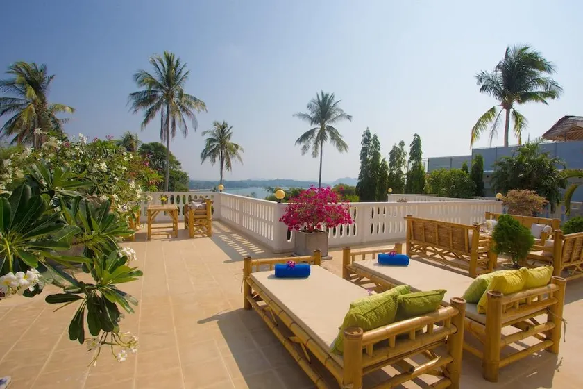 Blissful Tropical Stay at SeaLaVie Villa - Image 1