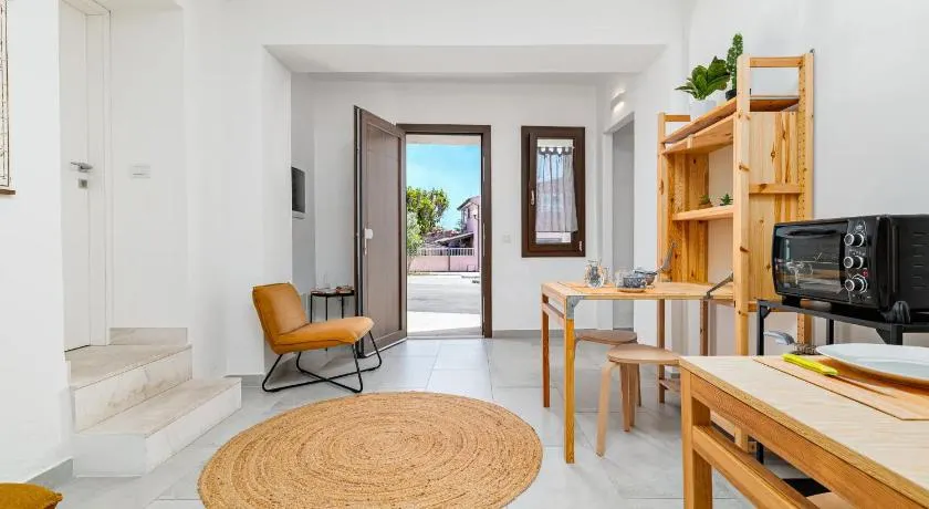 Ghjlgolu Suites - Essential Stay - Image 1