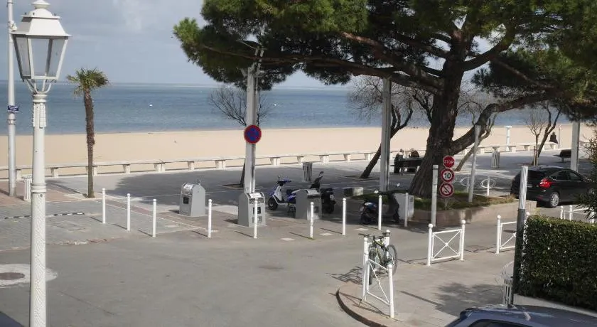 Studio Arcachon vue mer en hyper centre - Image 1