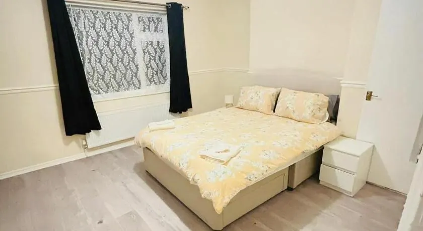 Pets - Parking - Patio - WiFi - Sleeps 4 - Image 1