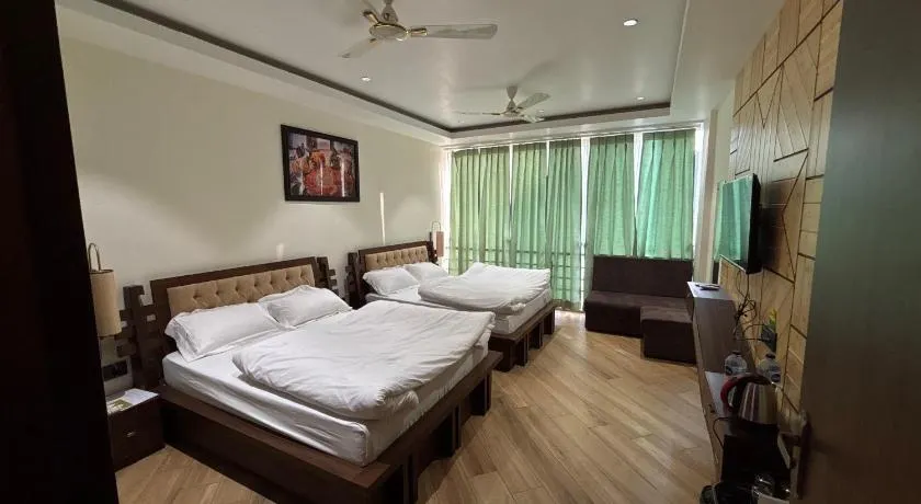 Hotel Buransh - Image 1