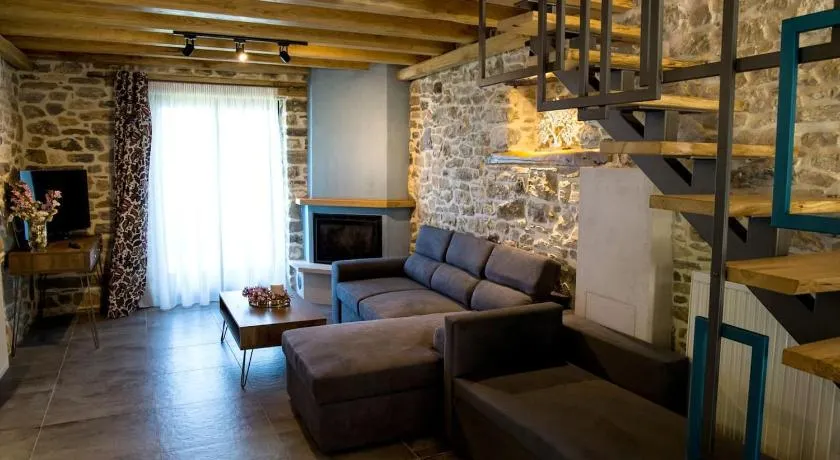 Iris Stone Villa with Jacuzzi - Image 1