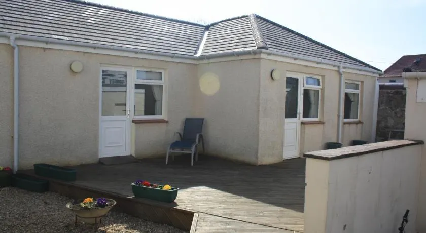 Fairways Cottages - Image 1