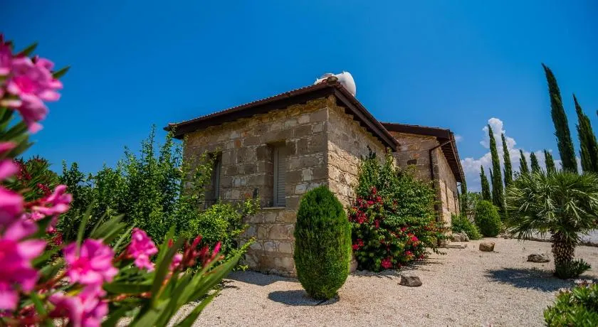 Gujadani Villa - Image 1