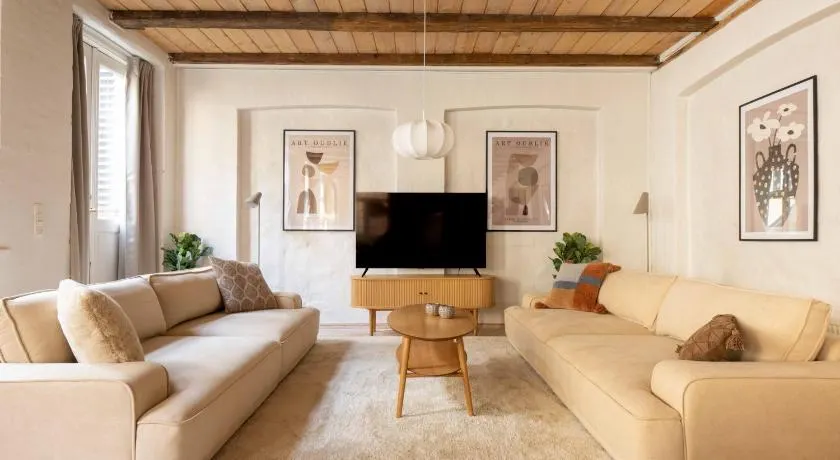 Charming 4BR Duplex in Nørrebro - Image 1