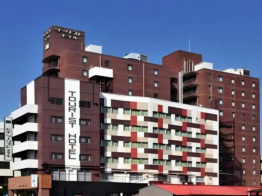 Matsumoto Tourist Hotel - Image 1