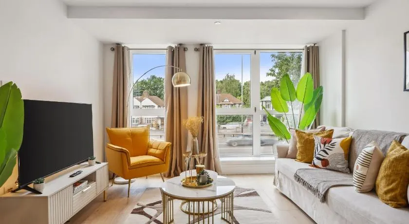 Apartment in Wimbledon with Cinema, Gym, Game Room! Upto 30 Percent OFF - Image 1
