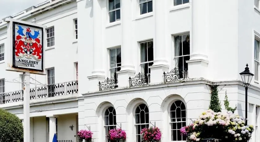 Anglesey Hotel - Image 1