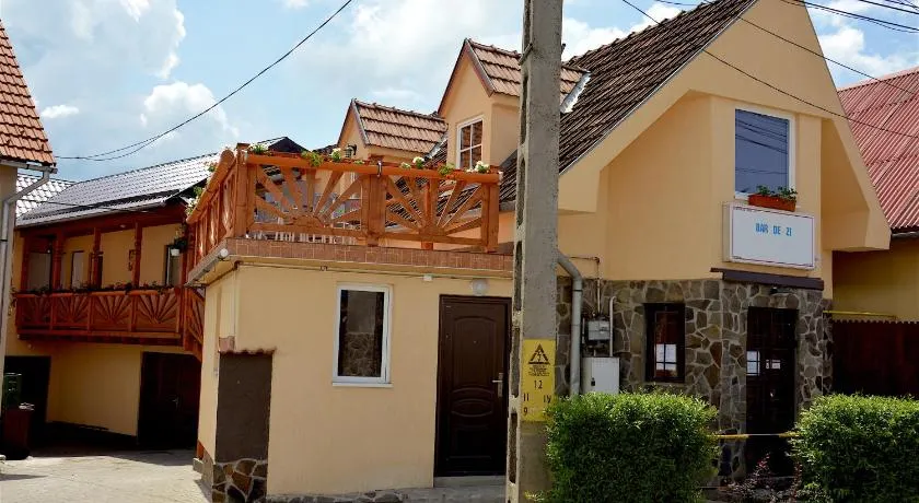 Tornácos Vendégház - Image 1