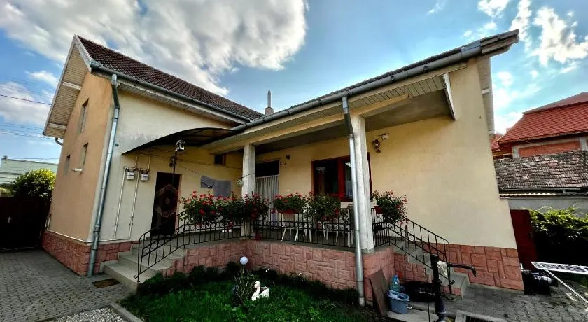 Casa LINDA - Image 1