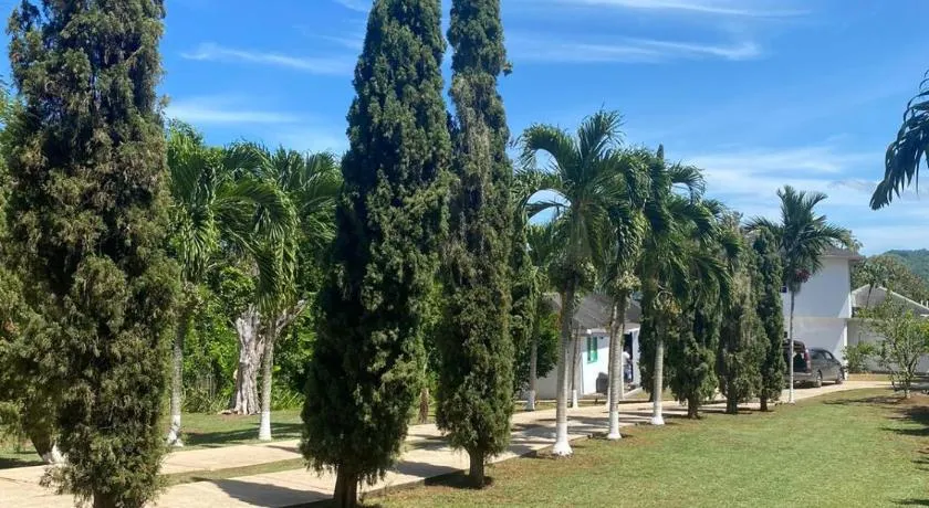 Lachemar Guest House - Image 1