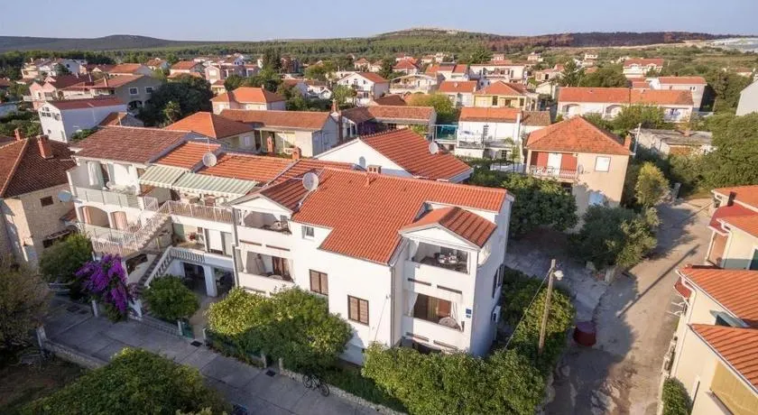 Apartments by the sea Turanj, Biograd - 6177 - Image 1