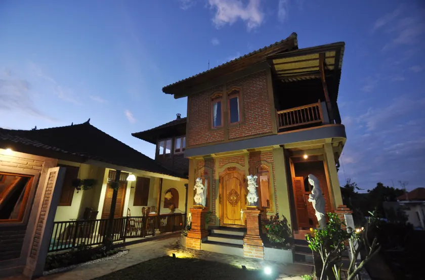 Meme Surung Guesthouse - Image 1