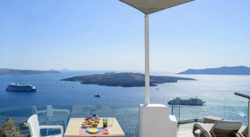 Fira Deep Blue Suites - Image 1