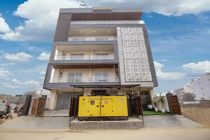 Lime Wood Stay - Studio Apartment  - Image 1
