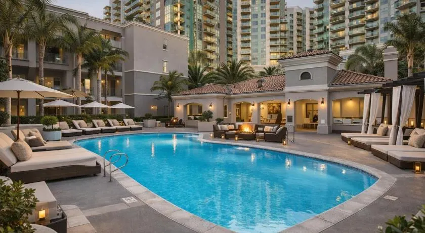 Luxury 1BR & 2BR Near Venice Beach MDR Retreat with Pool & Spa - Image 1