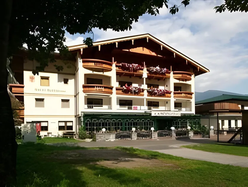 Landhotel Denggerhof - Image 1