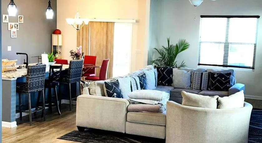 Simple Elegant Single Family Home DT Raleigh - Image 1