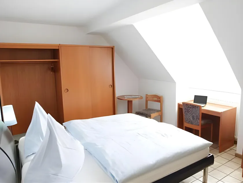 Breer S Hotel - Image 1
