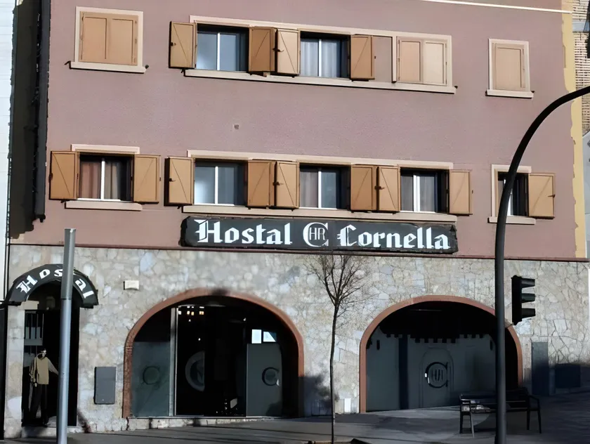 Hostal Restaurante Cornella - Image 1