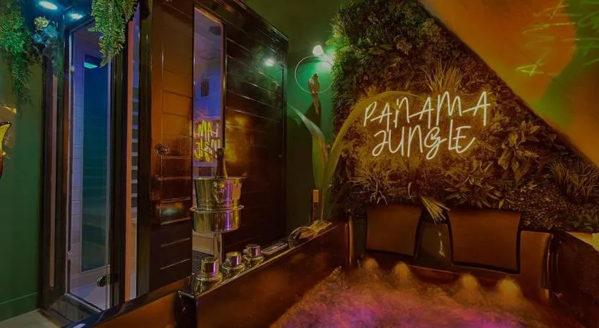 Welcome to Panama Jungle/Jacuzzi - Image 1