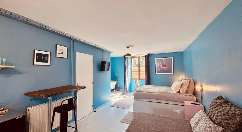Suite Privée, Bain, Kitchenette, en Champagne - Image 1