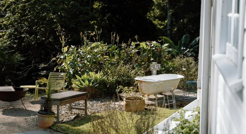 Gracie Cottage Romantic Secluded Hinterland Escape for 2 - Image 1