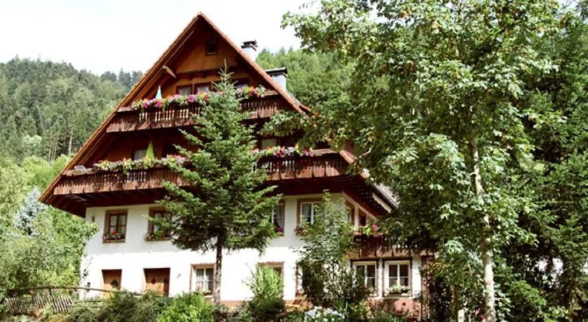 Familienfreundliche Ferienwohnung mit Terrasse, Garten und Grill - Image 1