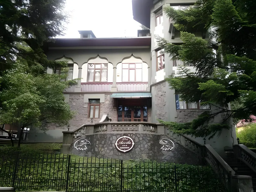 Vila Acvila - Image 1