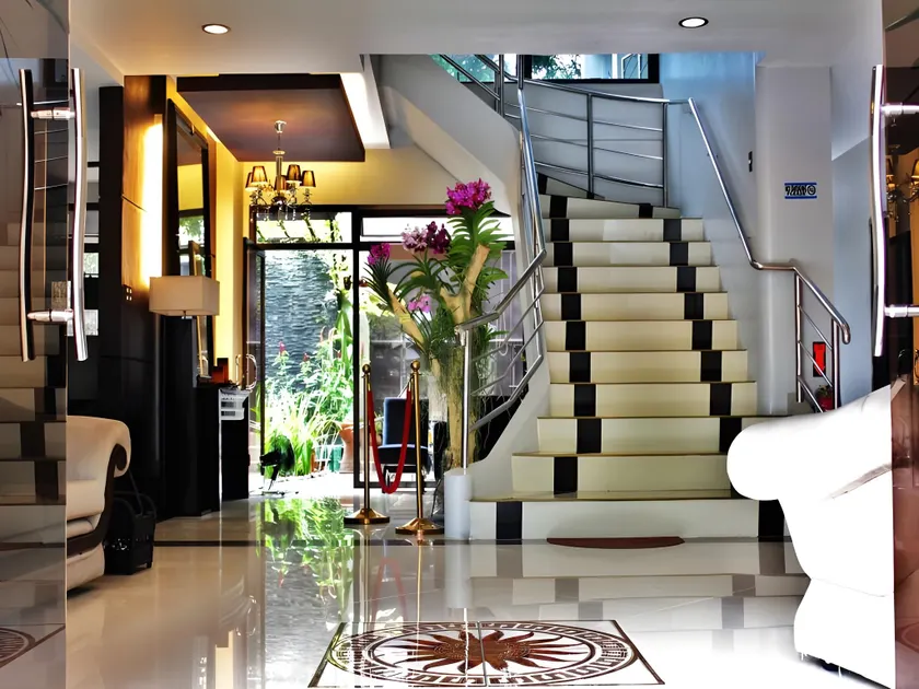 Peridot Suites - Image 1