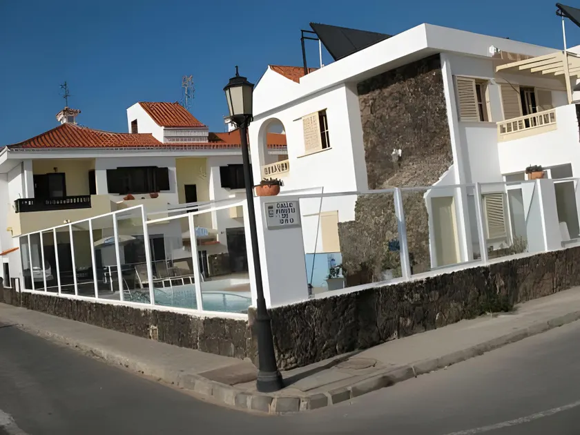 Apartamentos Juan Benítez - Image 1