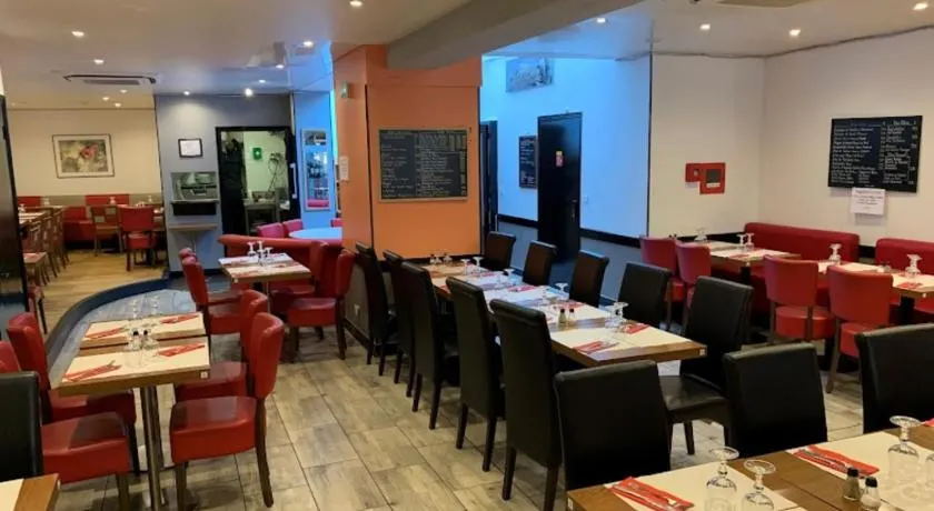 Le Grand Café - Image 1
