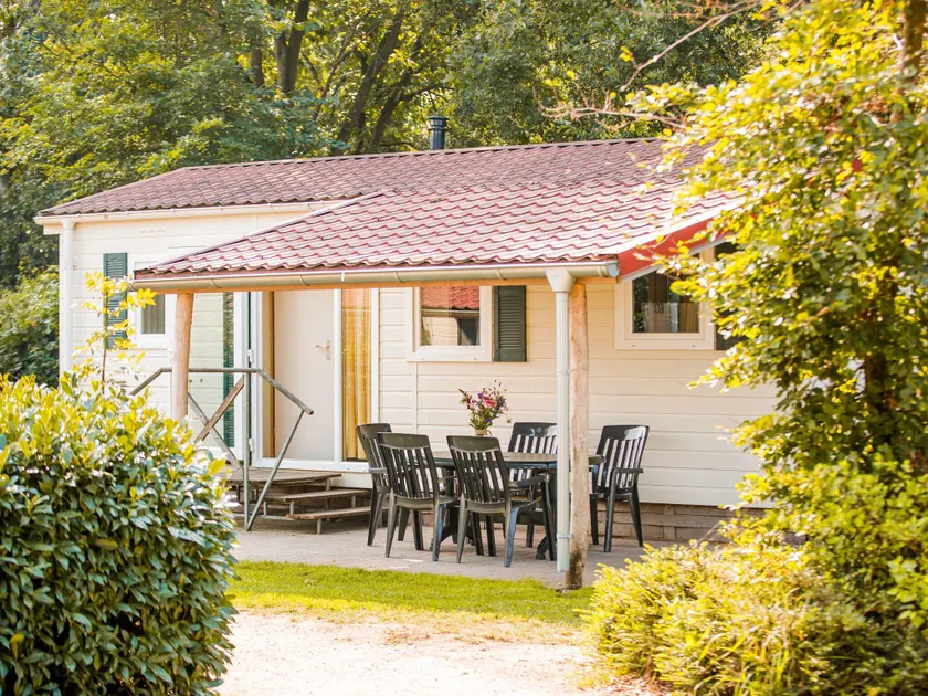 Chalet am Wasser in Leukermeer - Image 1