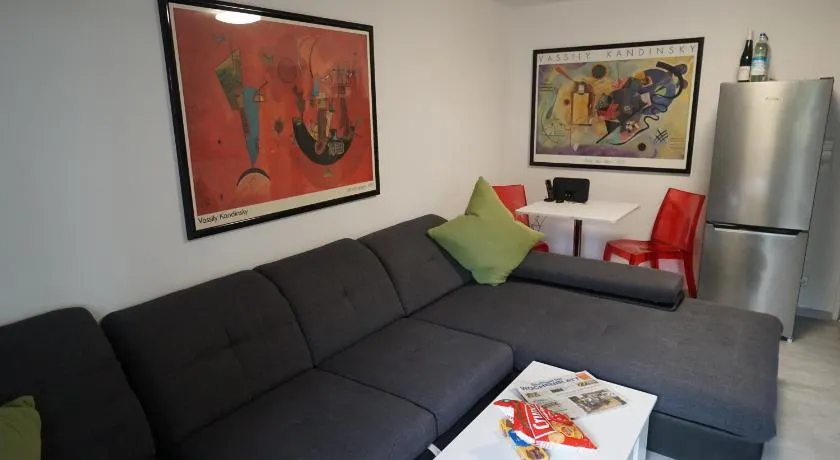 Neue und zentral gelegene Wohnung in Stuttgart - Image 1