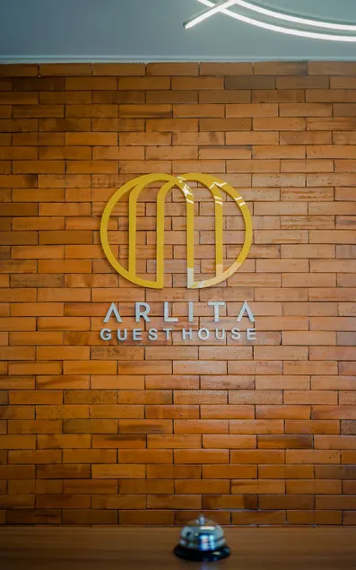 Arlita Guesthouse - Image 1