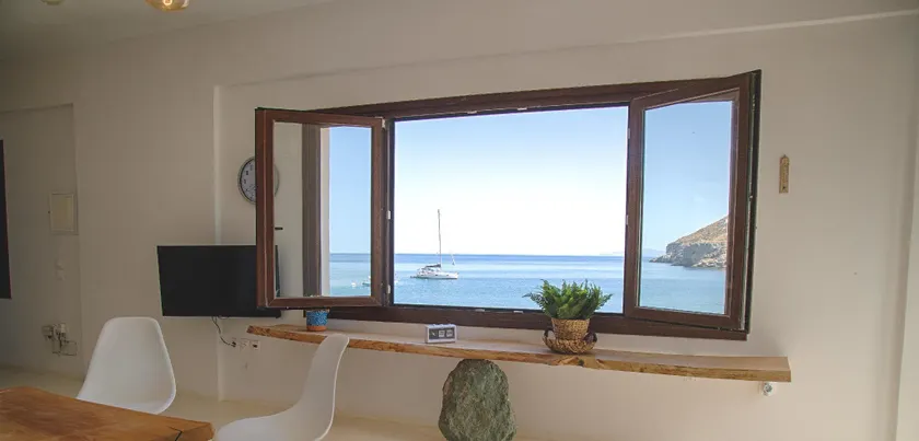 Spathi Beach Suites Kea - Image 1