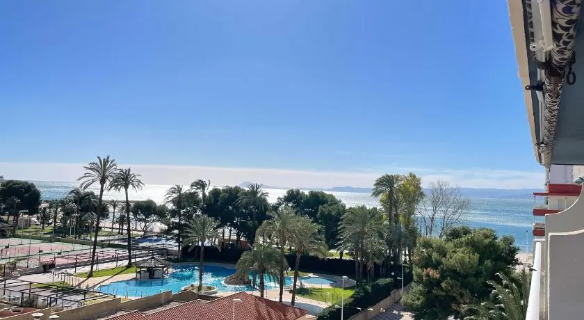 Precioso apartamento en Cullera, con piscina junto a la playa - Image 1