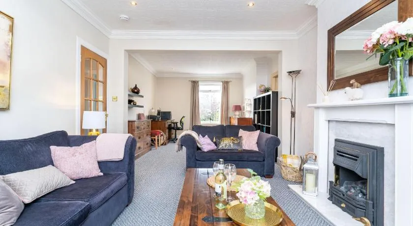 NEW Four Bedroom House - all rooms ensuite - Image 1