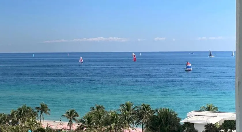 Miami Hollywood Great Two Bedroom Apartment with Channel View 006-22bvic - Image 1