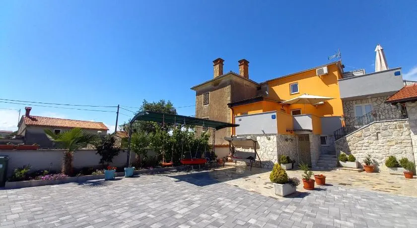 Apartments Vrdoljak - Image 1