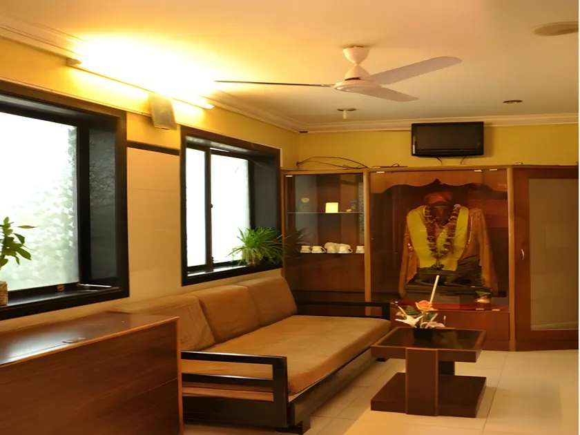 Hotel Hira - Image 1