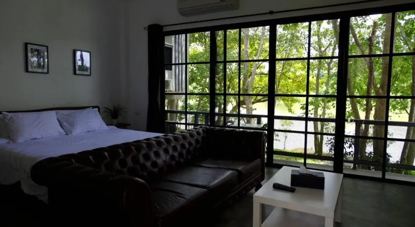 Photharam126 Resort - Image 1