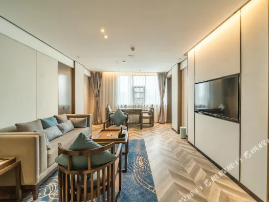 Jin E Hotel - Image 1