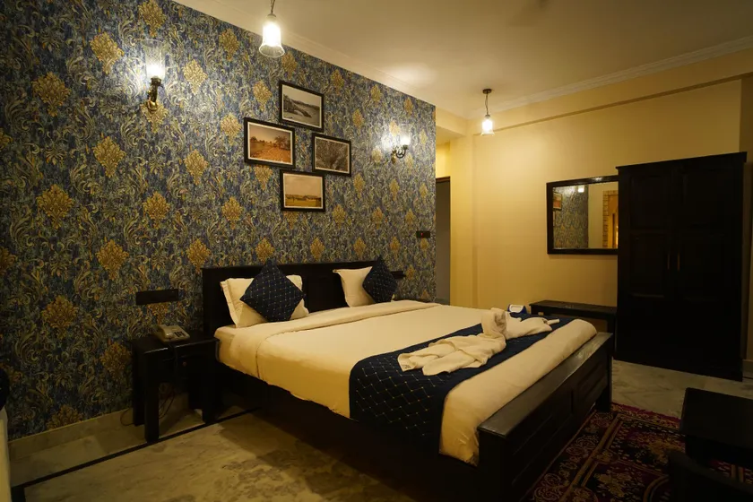 Hotel Vasshifa Palace - Image 1