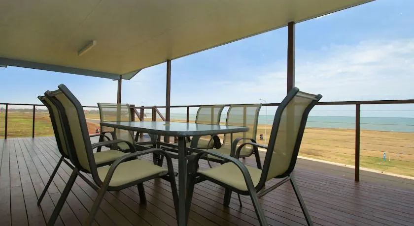 17 Sea Esplanade - Image 1