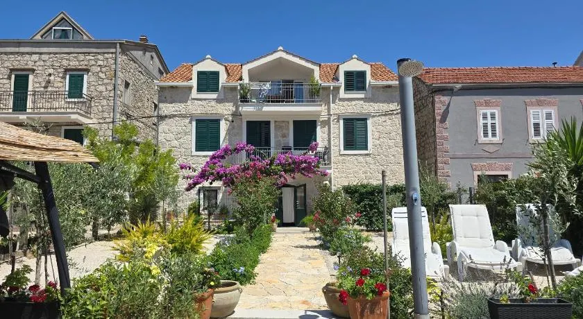 Stara kuća - Image 1